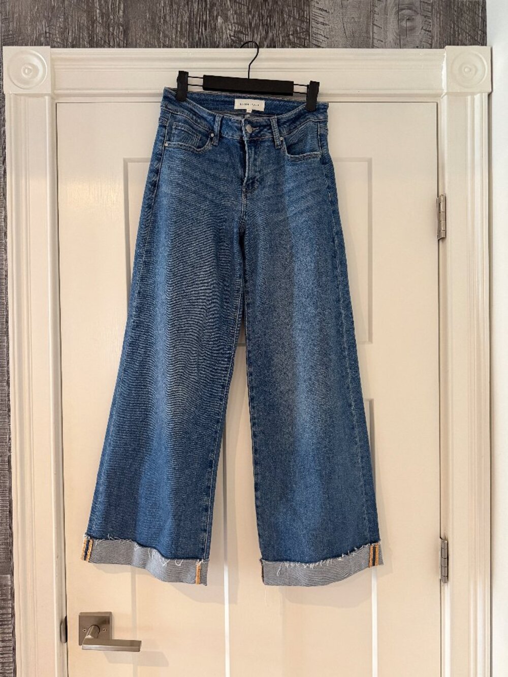Risen Jeans Medium Wash Low/Med Rise Cuffed Wide Leg Cropped Jeans Size 1/25